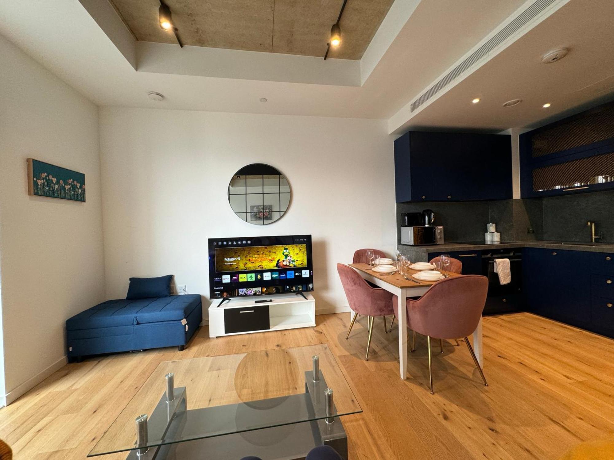 London Luxury Flat With Balcony, River View, O2 Arena, Excel, Canary Wharf, Station المظهر الخارجي الصورة