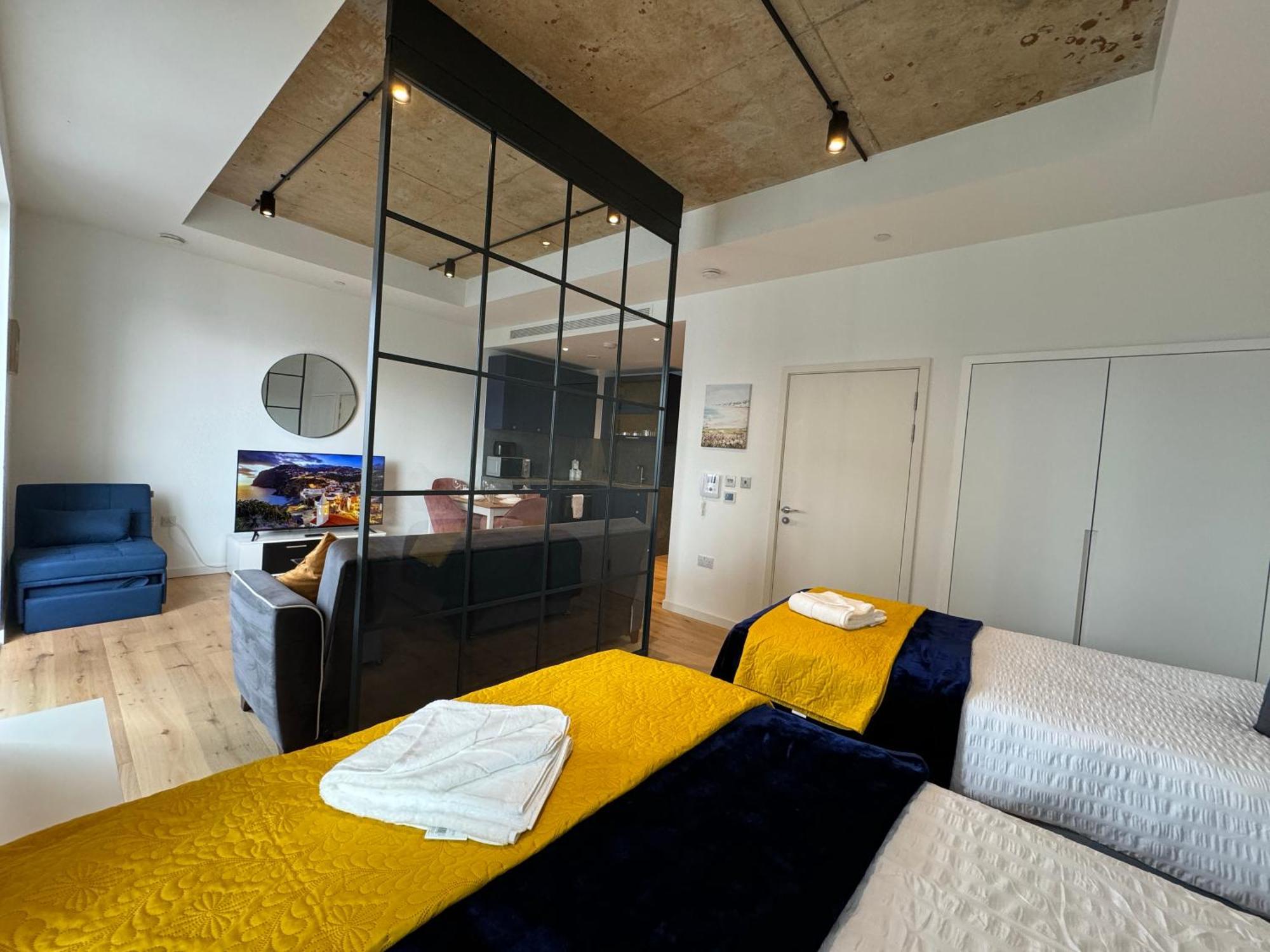 London Luxury Flat With Balcony, River View, O2 Arena, Excel, Canary Wharf, Station المظهر الخارجي الصورة